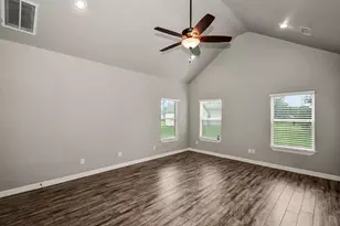 155 Horse Shoe Trail, Angleton, TX 77515 - Photo 19