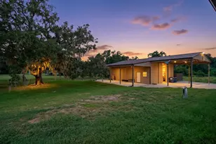 155 Horse Shoe Trail, Angleton, TX 77515 - Photo 47