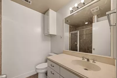 5941 South Loop E #104, Houston, TX 77033 - Photo 9