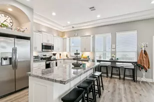 945 Gulfview Dr, Crystal Beach, TX 77650 - Photo 15