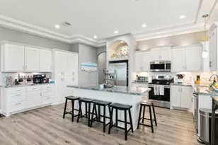 945 Gulfview Dr, Crystal Beach, TX 77650 - Photo 13