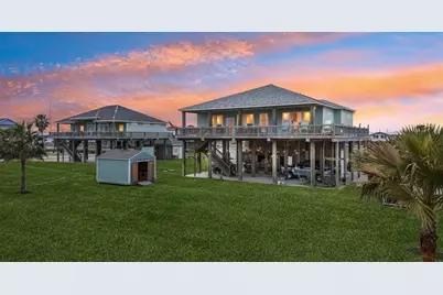 945 Gulfview Drive, Crystal Beach, TX 77650 - Photo 5