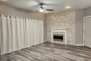 6500 Harbor Town Dr, Houston, TX 77036 - Photo 5