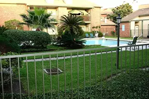 6500 Harbor Town Dr, Houston, TX 77036 - Photo 25