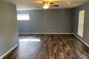5923 Lattimer Dr, Houston, TX 77035 - Photo 19