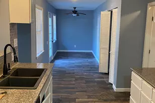5923 Lattimer Dr, Houston, TX 77035 - Photo 23