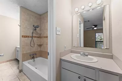 9327 Pagewood Lane, Houston, TX 77063 - Photo 17