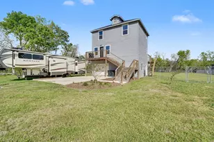 9406 Avenue E, Liverpool, TX 77577 - Photo 1