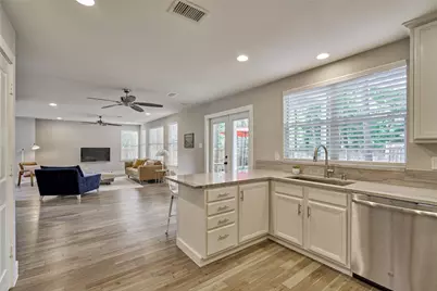 38 E Gaslight Place, The Woodlands, TX 77382 - Photo 19