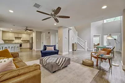 38 E Gaslight Place, The Woodlands, TX 77382 - Photo 11
