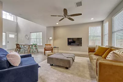 38 E Gaslight Place, The Woodlands, TX 77382 - Photo 3