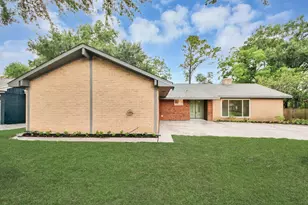 7527 Brush Wood Dr, Houston, TX 77088 - Photo 3