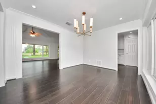 7527 Brush Wood Dr, Houston, TX 77088 - Photo 7
