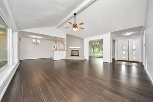 7527 Brush Wood Dr, Houston, TX 77088 - Photo 11