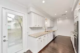 7527 Brush Wood Dr, Houston, TX 77088 - Photo 19