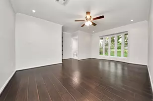 7527 Brush Wood Dr, Houston, TX 77088 - Photo 31