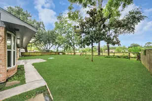 7527 Brush Wood Dr, Houston, TX 77088 - Photo 39