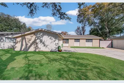 5926 Ettrick Drive, Houston, TX 77035 - Photo 3