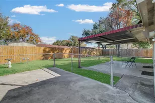 5926 Ettrick Dr, Houston, TX 77035 - Photo 33