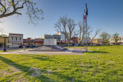 108 Stran Street, Wharton, TX 77488 - Photo 15