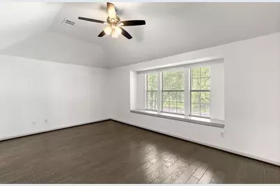 39 W Tallowberry Drive, The Woodlands, TX 77381 - Photo 13