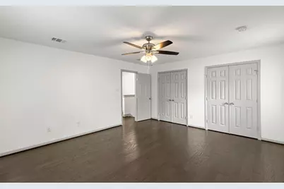 39 W Tallowberry Drive, The Woodlands, TX 77381 - Photo 19