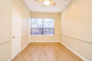 4 Bayou Pointe Dr, Houston, TX 77063 - Photo 13