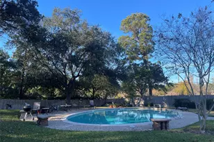 4 Bayou Pointe Dr, Houston, TX 77063 - Photo 5