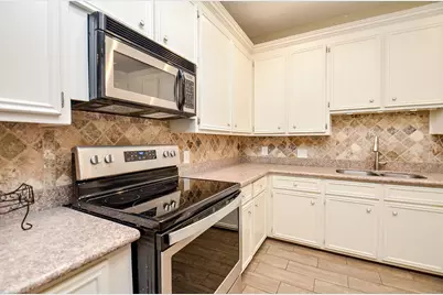 4 Bayou Pointe Drive, Houston, TX 77063 - Photo 19