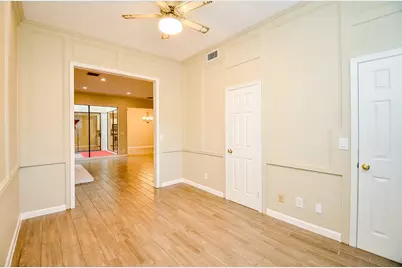 4 Bayou Pointe Drive, Houston, TX 77063 - Photo 15