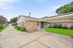 6131 Yarwell Dr, Houston, TX 77096 - Photo 47