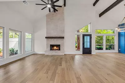 4 N Autumnwood Way, The Woodlands, TX 77380 - Photo 15