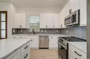 6420 Highland Pine Ln, Houston, TX 77091 - Photo 13
