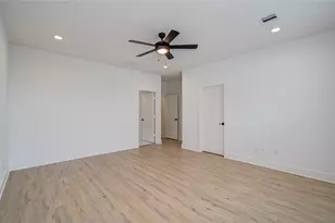 6420 Highland Pine Ln, Houston, TX 77091 - Photo 17