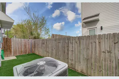 6420 Highland Pine Lane, Houston, TX 77091 - Photo 33