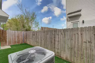 6420 Highland Pine Ln, Houston, TX 77091 - Photo 33