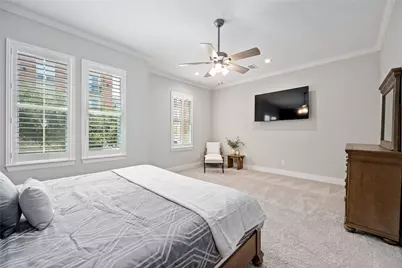 1324 W Pierce St, Houston, TX 77019 - Photo 9