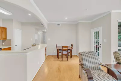 6607 Lake Woodlands Drive #322, The Woodlands, TX 77382 - Photo 5