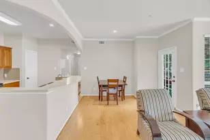 6607 Lake Woodlands Dr, The Woodlands, TX 77382 - Photo 5