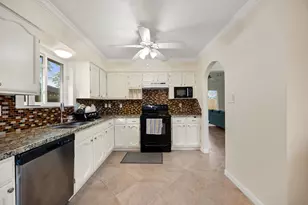 5715 Walnutgate Dr, Spring, TX 77373 - Photo 9