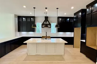 358 Louvenia Ct, Pinehurst, TX 77362 - Photo 7