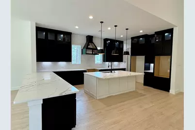 358 Louvenia Court, Pinehurst, TX 77362 - Photo 3