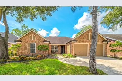 16014 Surrey Woods Drive, Friendswood, TX 77546 - Photo 5