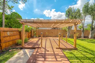 16014 Surrey Woods Dr, Friendswood, TX 77546 - Photo 45