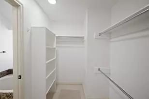 16014 Surrey Woods Dr, Friendswood, TX 77546 - Photo 17