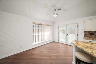 16014 Surrey Woods Drive, Friendswood, TX 77546 - Photo 35