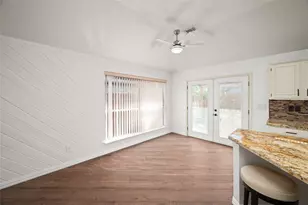 16014 Surrey Woods Dr, Friendswood, TX 77546 - Photo 35