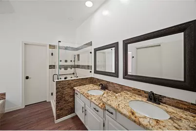 16014 Surrey Woods Drive, Friendswood, TX 77546 - Photo 13