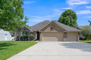 9766 Twin Shores Dr, Willis, TX 77318 - Photo 1