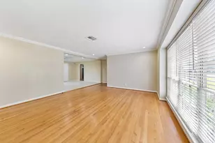 5422 Schumacher, Houston, TX 77056 - Photo 3